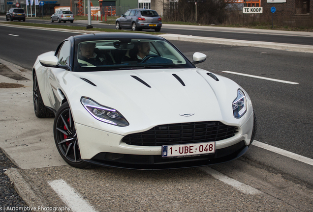 Aston Martin DB11