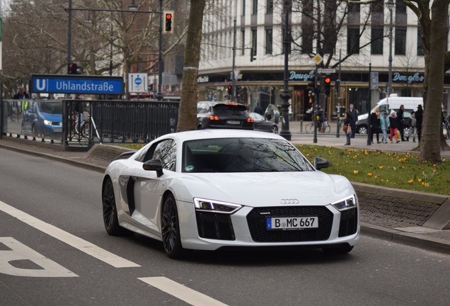 Audi R8 V10 Plus 2015