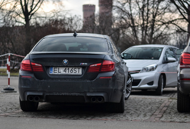 BMW M5 F10 2011