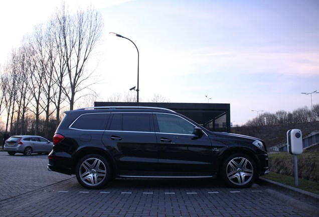 Mercedes-Benz GL 63 AMG X166