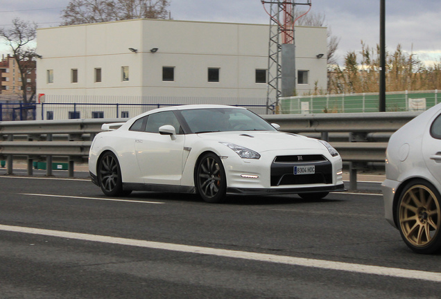 Nissan GT-R 2011