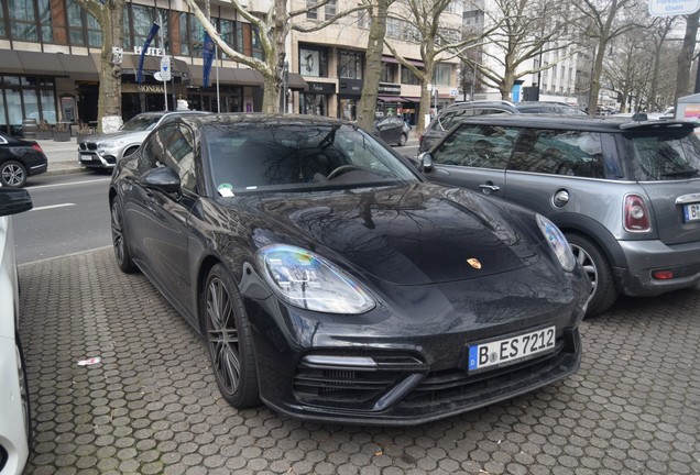 Porsche 971 Panamera Turbo