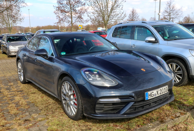 Porsche 971 Panamera Turbo