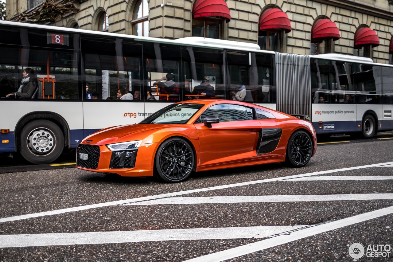 Audi R8 V10 Plus 2015