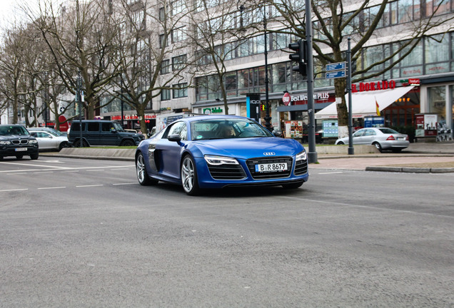 Audi R8 V10 Plus 2013