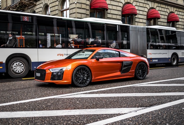 Audi R8 V10 Plus 2015