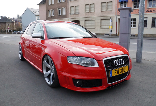 Audi RS4 Avant B7