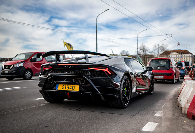 Lamborghini Huracán LP640-4 Performante