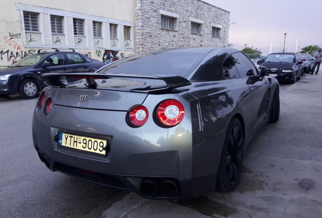 Nissan GT-R