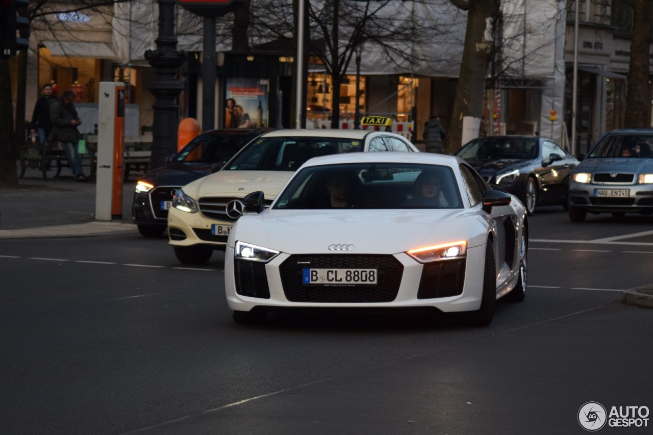 Audi R8 V10 Plus 2015