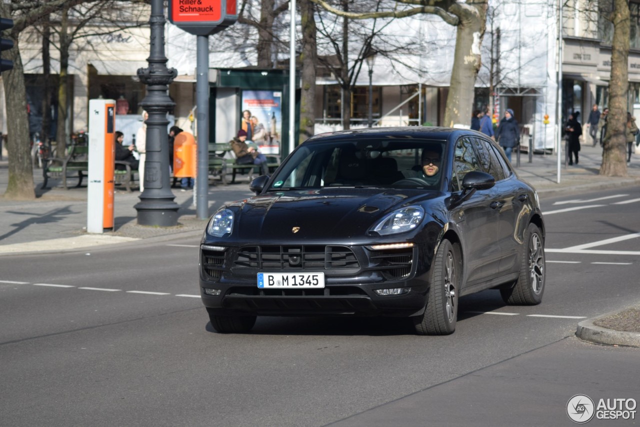 Porsche 95B Macan GTS