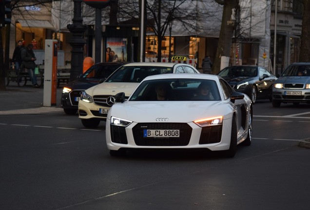 Audi R8 V10 Plus 2015