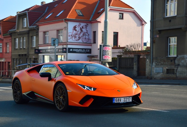 Lamborghini Huracán LP640-4 Performante