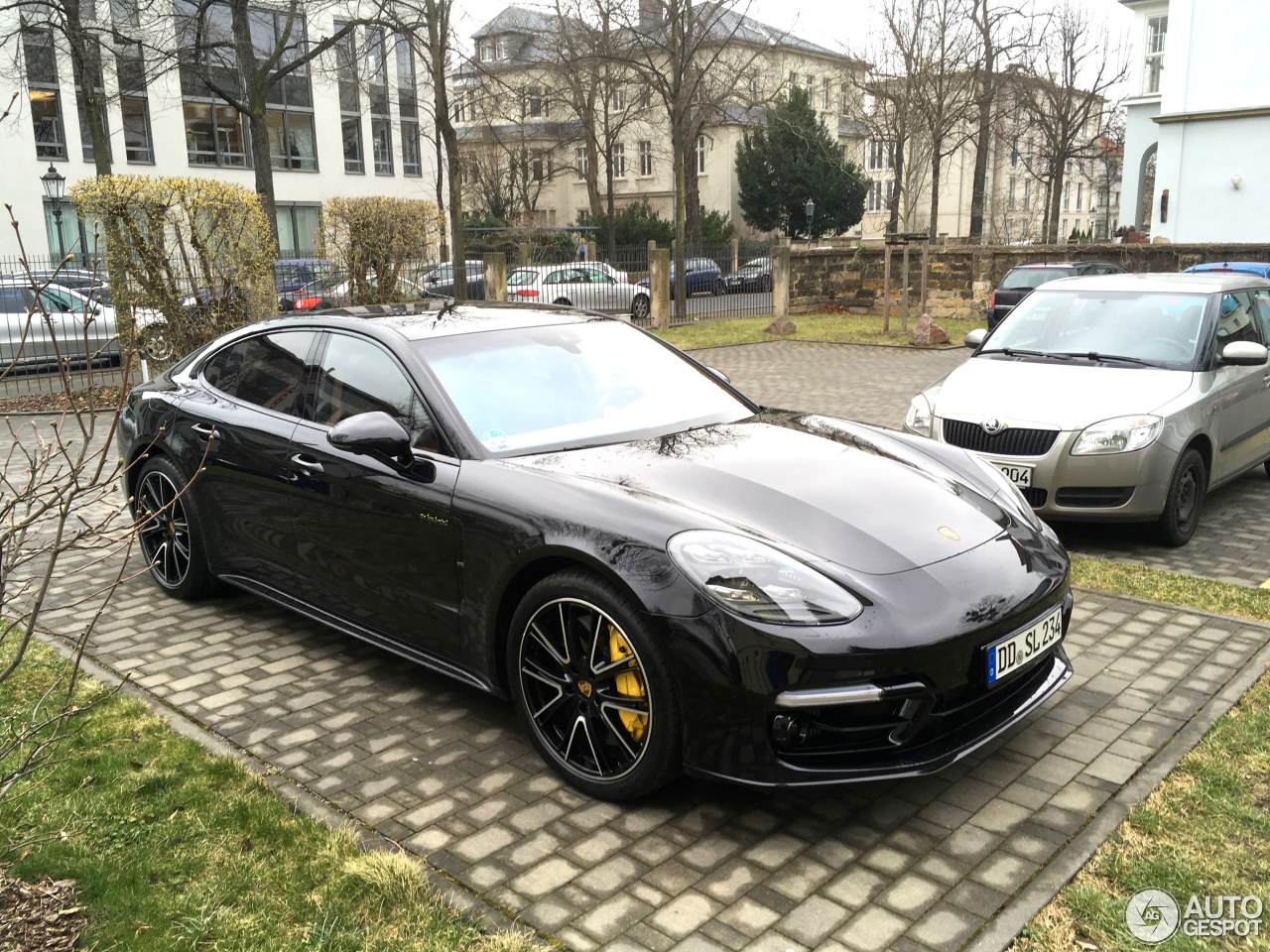 Porsche 971 Panamera Turbo S E-Hybrid