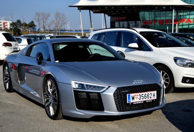 Audi R8 V10 Plus 2015