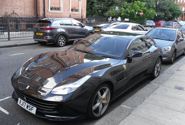 Ferrari GTC4Lusso