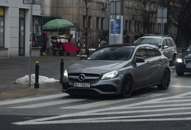 Mercedes-AMG A 45 W176 2015