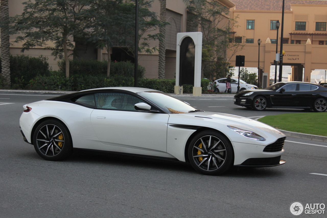 Aston Martin DB11