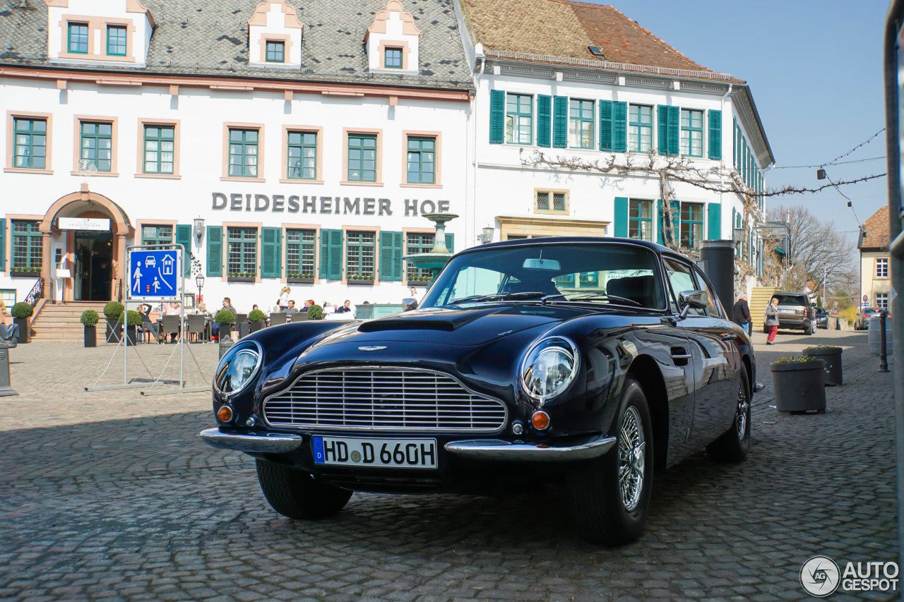 Aston Martin DB6 MKI