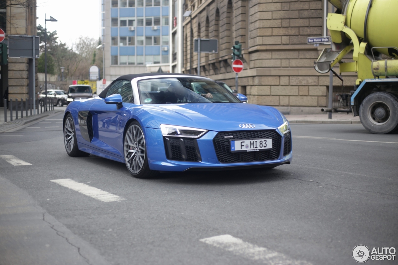 Audi R8 V10 Spyder 2016