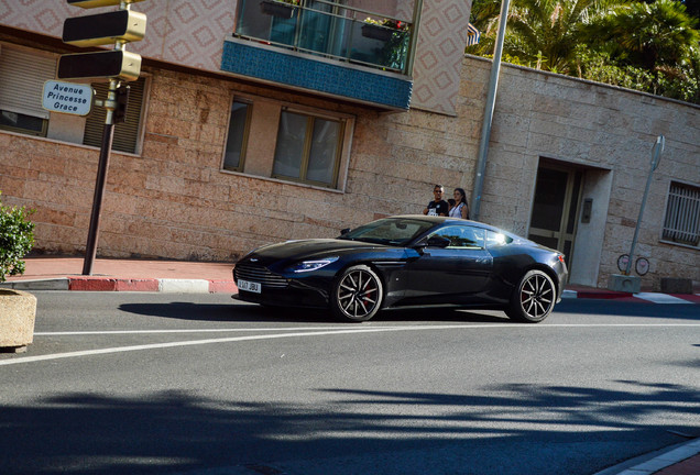 Aston Martin DB11