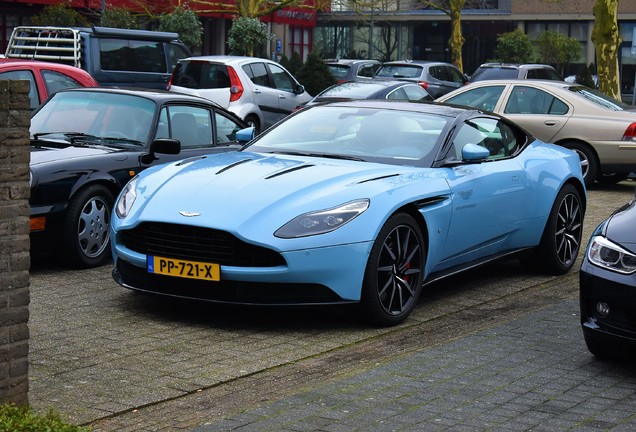 Aston Martin DB11