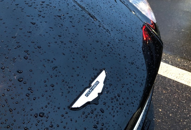 Aston Martin DBS Carbon Black Edition