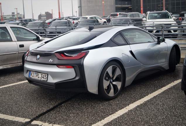BMW i8