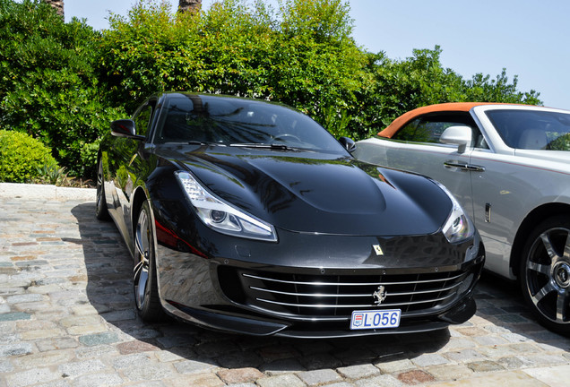 Ferrari GTC4Lusso