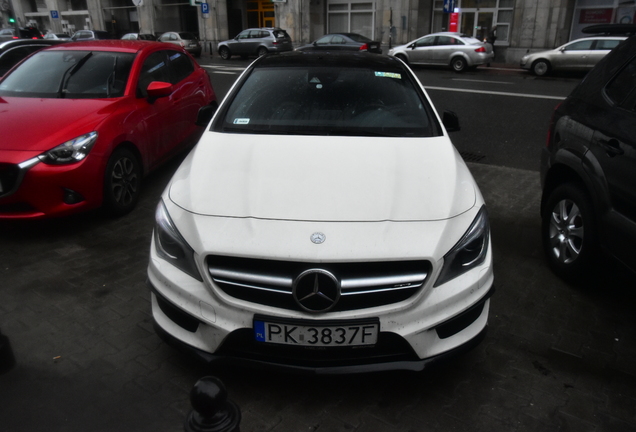 Mercedes-Benz CLA 45 AMG C117