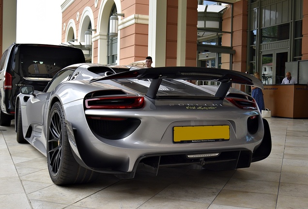 Porsche 918 Spyder Weissach Package