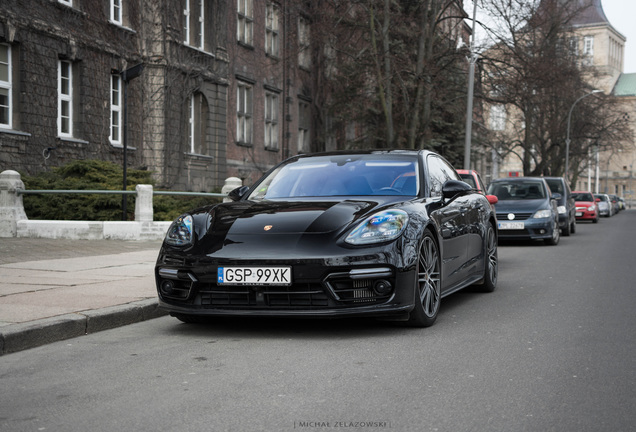 Porsche 971 Panamera Turbo