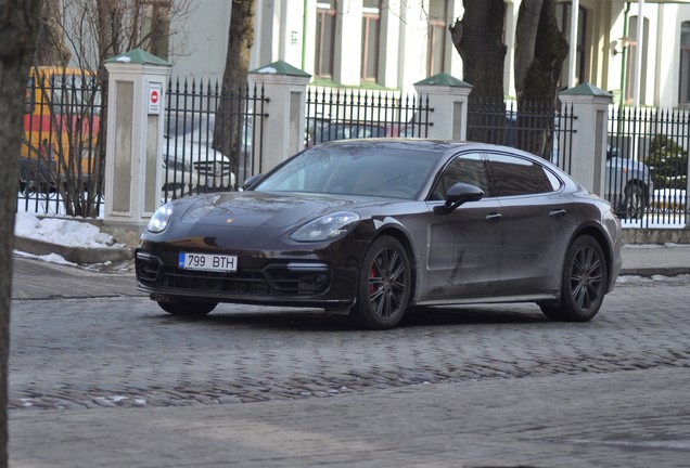 Porsche 971 Panamera Turbo Executive