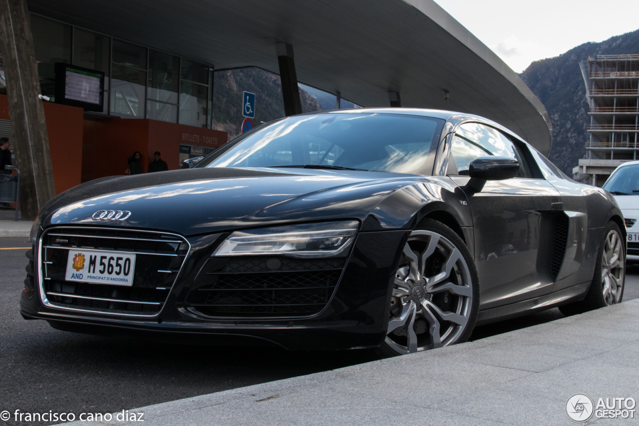 Audi R8 V10 2013