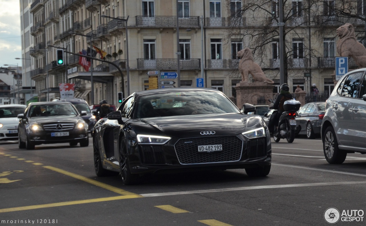 Audi R8 V10 Plus 2015