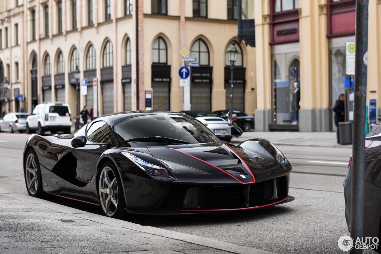 Ferrari LaFerrari Aperta