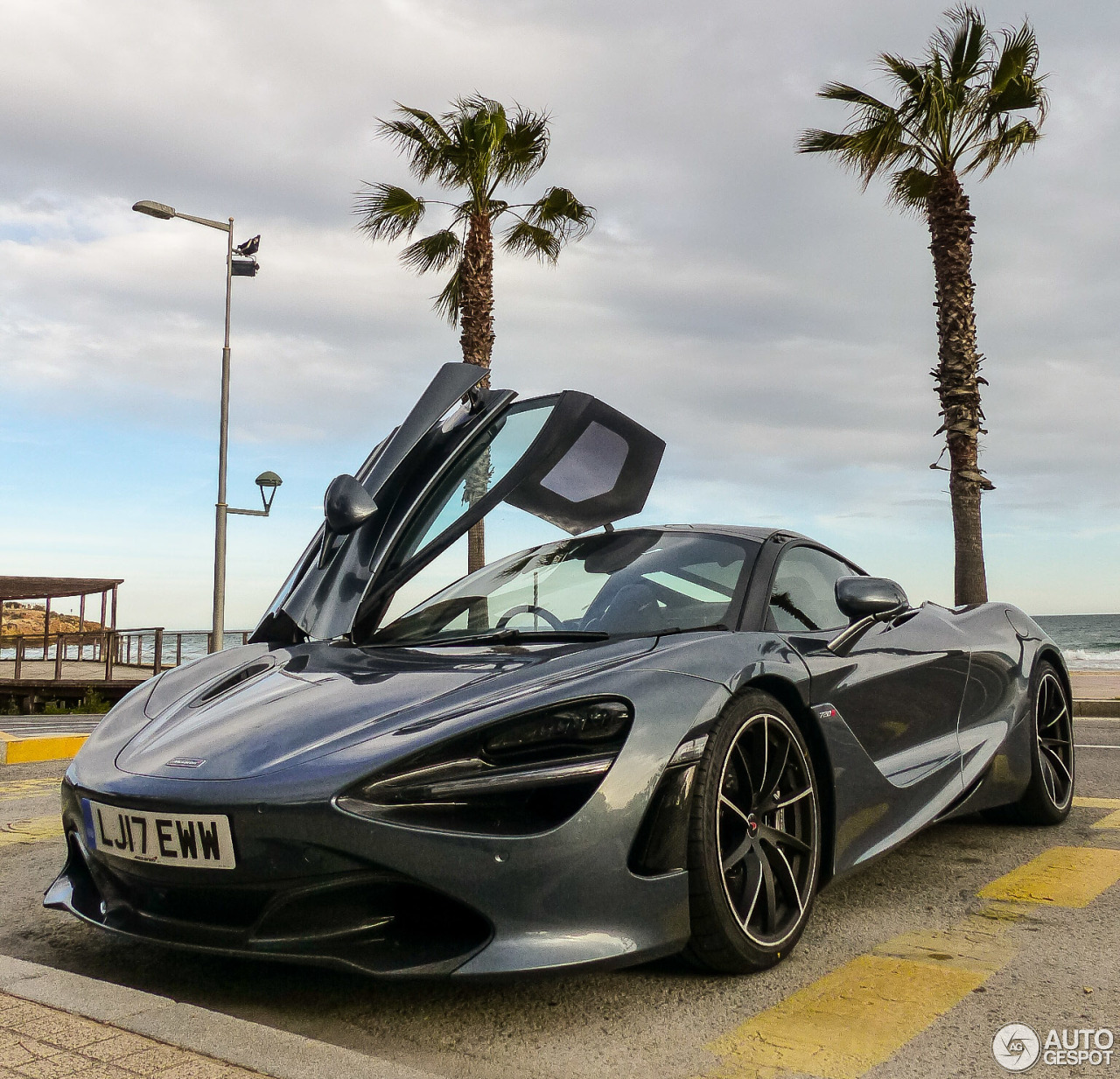 McLaren 720S