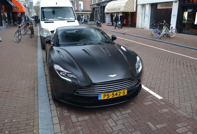 Aston Martin DB11