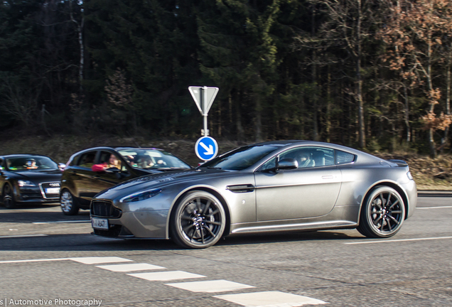 Aston Martin V12 Vantage S