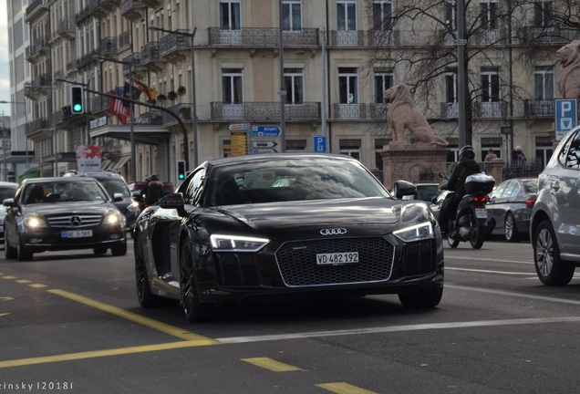 Audi R8 V10 Plus 2015