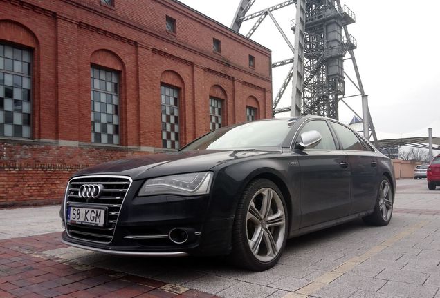 Audi S8 D4