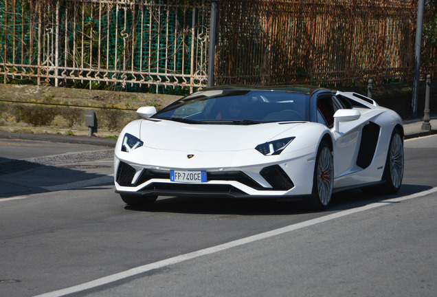 Lamborghini Aventador S LP740-4 Roadster