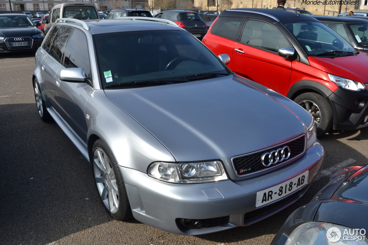 Audi RS4 Avant B5