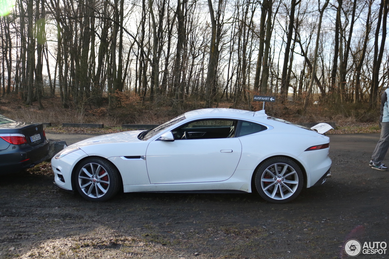 Jaguar F-TYPE R Coupé 2017