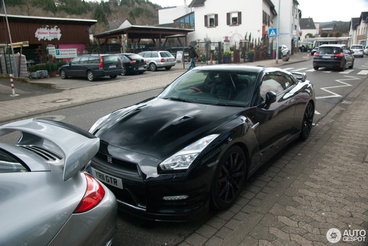 Nissan GT-R 2011