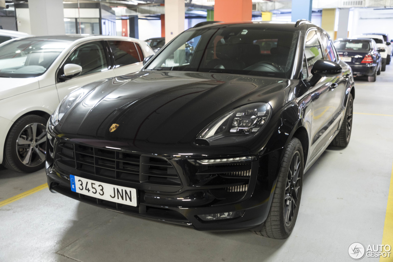 Porsche 95B Macan GTS