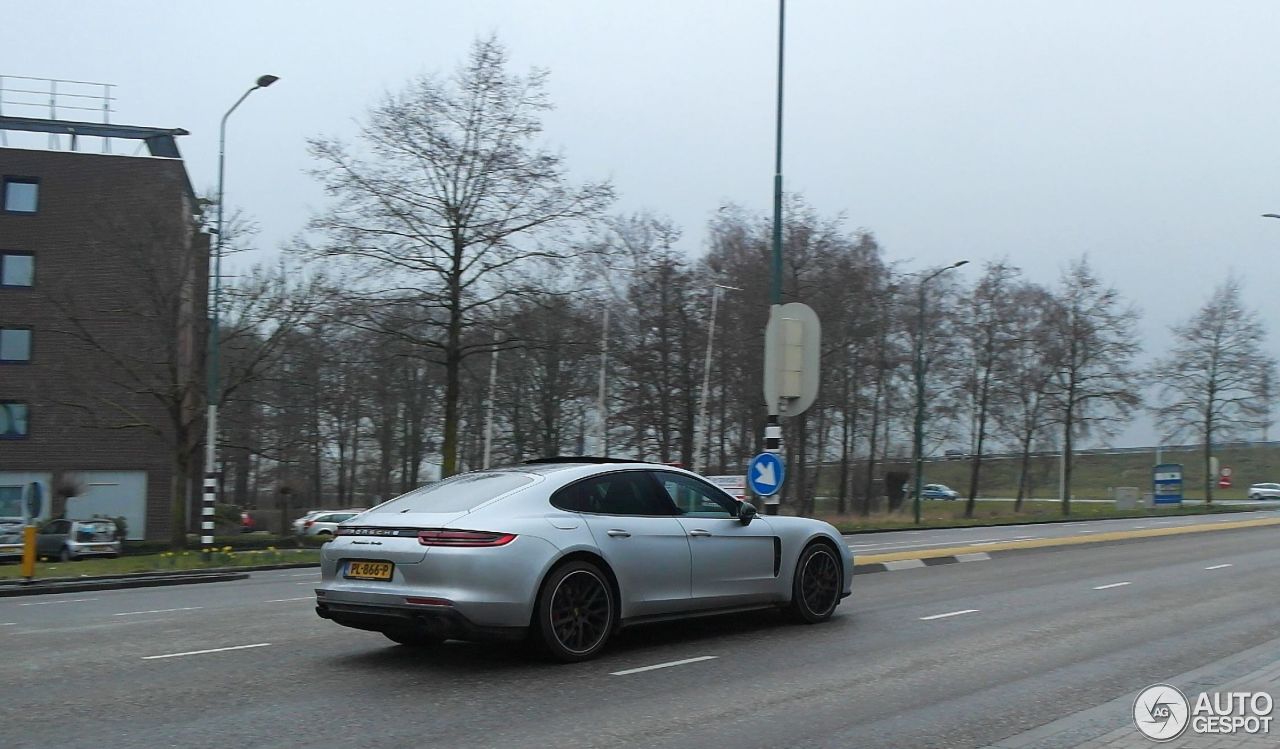 Porsche 971 Panamera Turbo