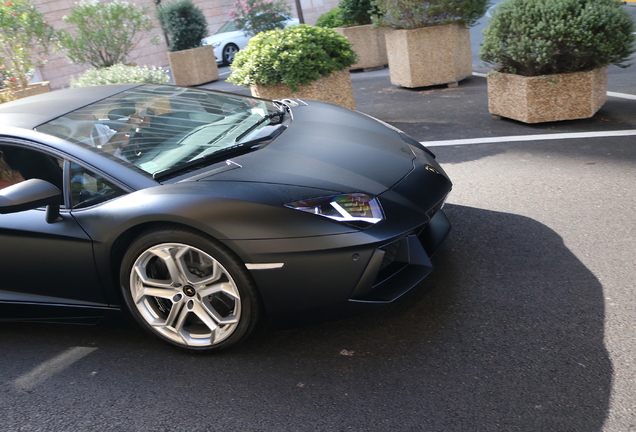 Lamborghini Aventador LP700-4