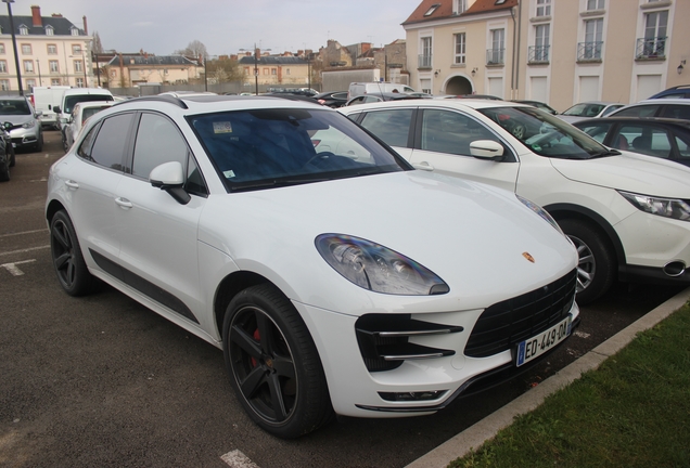 Porsche 95B Macan Turbo MkI