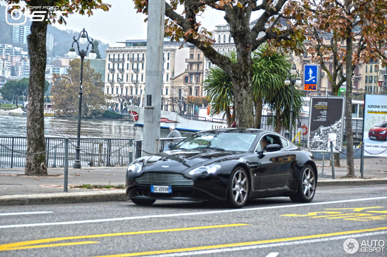 Aston Martin V8 Vantage